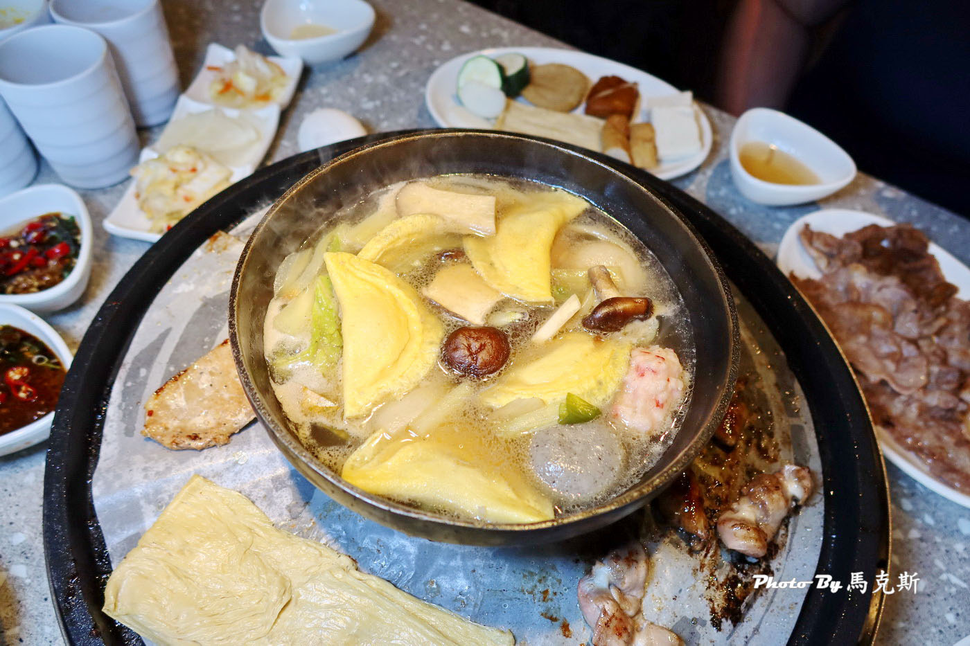 【台中西屯美食推薦】美滿火烤店|中科商圈只要449元起火鍋+烤肉吃到飽 多達60種食材隨你吃 大人用餐140公分以下兒童免費|JMall|家樂福西屯店|澄清醫院| - 第28張圖 【台中西屯美食推薦】美滿火烤店|中科商圈只要449元起火鍋+烤肉吃到飽 多達60種食材隨你吃 大人用餐140公分以下兒童免費|JMall|家樂福西屯店|澄清醫院|