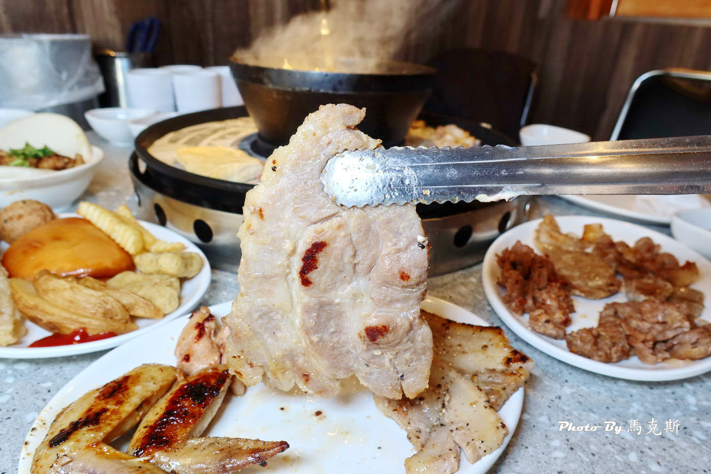 【台中西屯美食推薦】美滿火烤店|中科商圈只要449元起火鍋+烤肉吃到飽 多達60種食材隨你吃 大人用餐140公分以下兒童免費|JMall|家樂福西屯店|澄清醫院| - 第32張圖 【台中西屯美食推薦】美滿火烤店|中科商圈只要449元起火鍋+烤肉吃到飽 多達60種食材隨你吃 大人用餐140公分以下兒童免費|JMall|家樂福西屯店|澄清醫院|