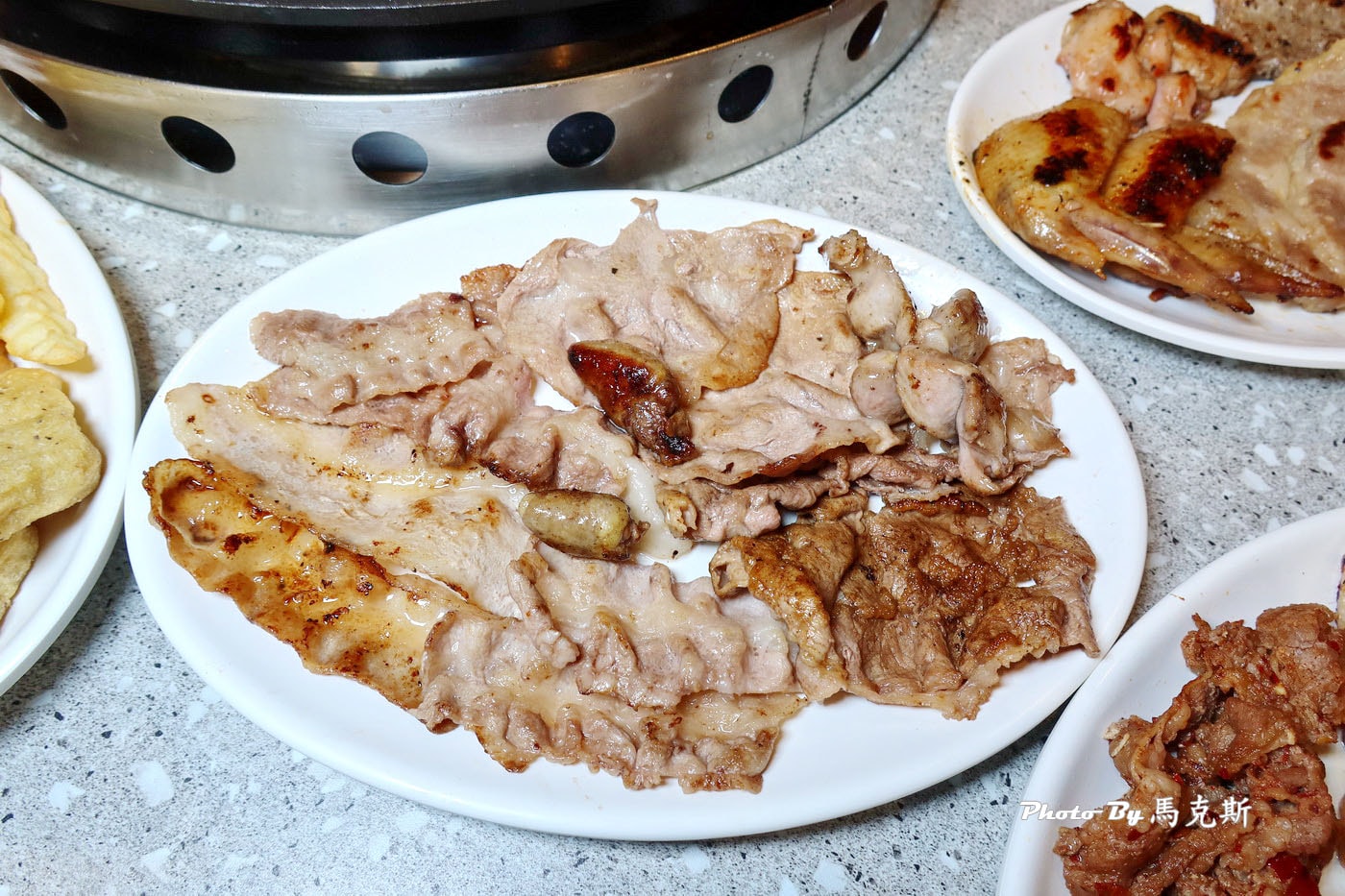 【台中西屯美食推薦】美滿火烤店|中科商圈只要449元起火鍋+烤肉吃到飽 多達60種食材隨你吃 大人用餐140公分以下兒童免費|JMall|家樂福西屯店|澄清醫院| - 第38張圖 【台中西屯美食推薦】美滿火烤店|中科商圈只要449元起火鍋+烤肉吃到飽 多達60種食材隨你吃 大人用餐140公分以下兒童免費|JMall|家樂福西屯店|澄清醫院|