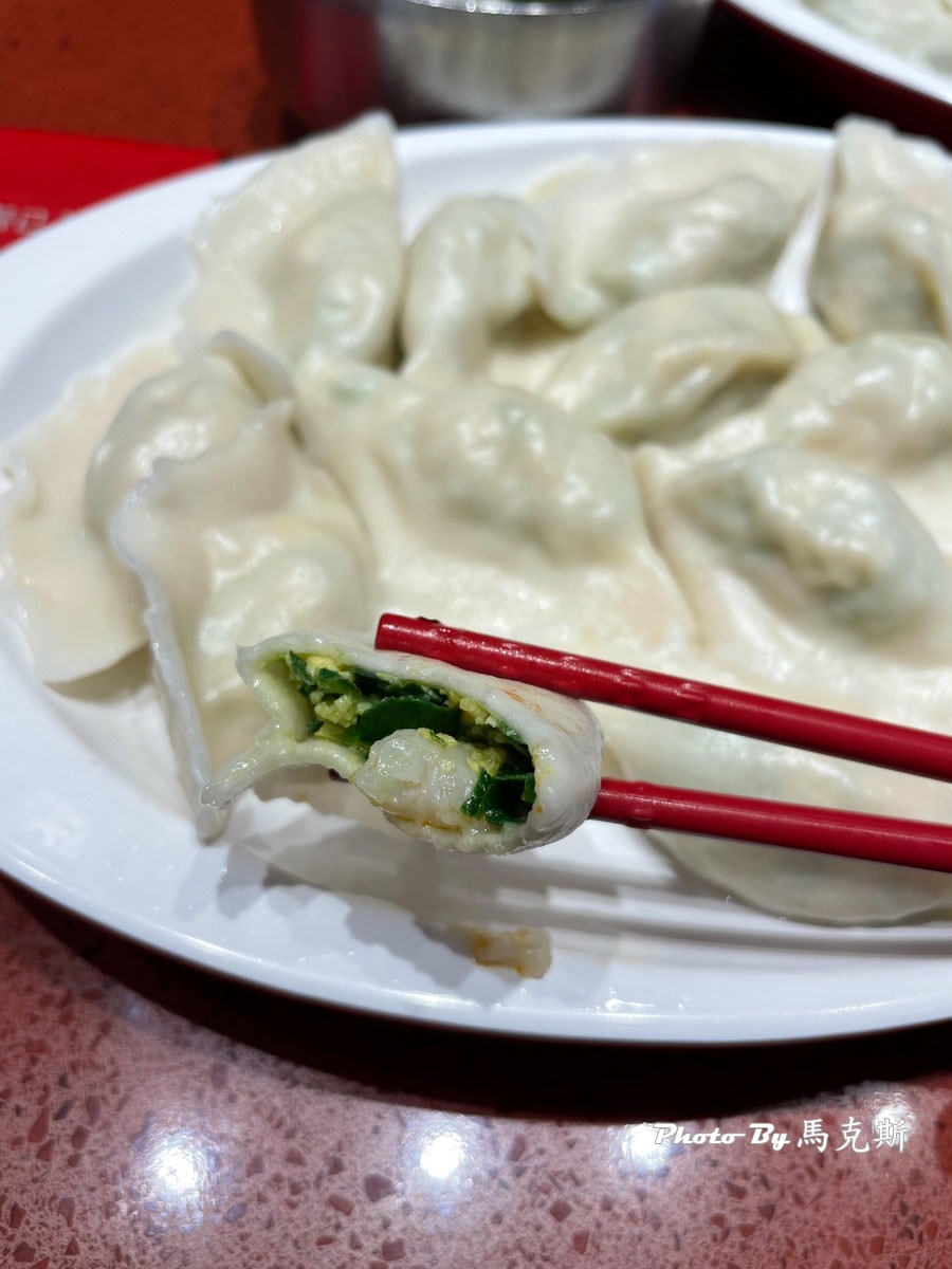 【上海美食推薦】喜家德蝦仁水餃日月光中心店｜手工現包現煮美味水餃 招牌蝦三鮮和角瓜雞蛋蝦皮都有水準 熱湯可免費享用