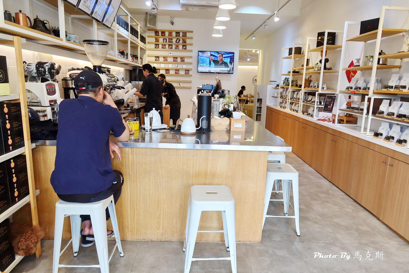 【台中南區美食推薦】HWC黑沃咖啡台中高工店｜御鹿干邑x黑沃咖啡聯名特調飲品 感受微醺美好 更是全台首家主打藝伎豆連鎖品牌|外帶|外送|國立中興大學|