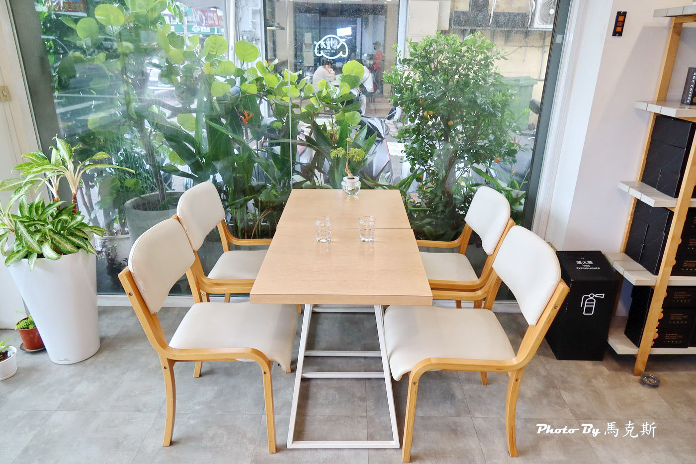 【台中南區美食推薦】HWC黑沃咖啡台中高工店｜御鹿干邑x黑沃咖啡聯名特調飲品 感受微醺美好 更是全台首家主打藝伎豆連鎖品牌|外帶|外送|國立中興大學|