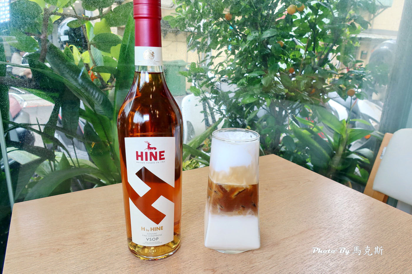 【台中南區美食推薦】HWC黑沃咖啡台中高工店｜御鹿干邑x黑沃咖啡聯名特調飲品 感受微醺美好 更是全台首家主打藝伎豆連鎖品牌|外帶|外送|國立中興大學|