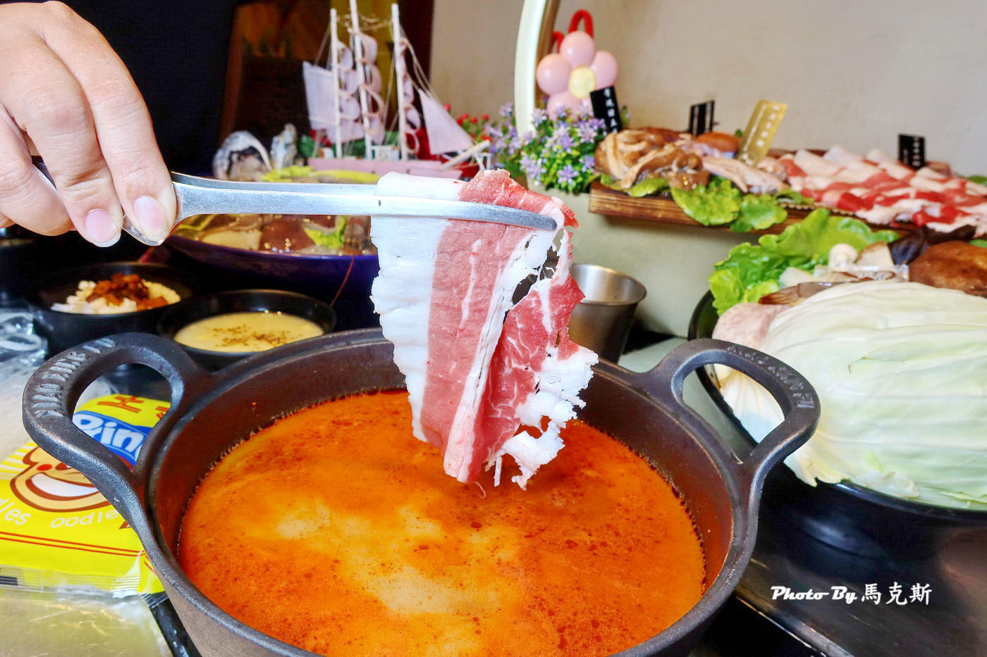 【台中大甲美食推薦】瘋鍋日式涮涮鍋大甲總店|新品宮廷六品盛合肉肉控別錯過 御品綜合海鮮超澎湃 火烤兩吃一次滿足 自助吧吃到飽 近大甲火車站 - 第24張圖 【台中大甲美食推薦】瘋鍋日式涮涮鍋大甲總店|新品宮廷六品盛合肉肉控別錯過 御品綜合海鮮超澎湃 火烤兩吃一次滿足 自助吧吃到飽 近大甲火車站