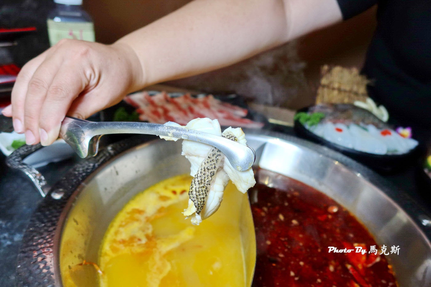 【台中北屯美食推薦】老虎斑斑·赤斑涮|全台首創石斑魚火鍋專賣店 鴛鴦雙人套餐豐盛有水準 宵夜也吃的到 台中北屯聚餐聚會新選擇(已歇業改成長順茶館) - 第15張圖 【台中北屯美食推薦】老虎斑斑·赤斑涮|全台首創石斑魚火鍋專賣店 鴛鴦雙人套餐豐盛有水準 宵夜也吃的到 台中北屯聚餐聚會新選擇(已歇業改成長順茶館)