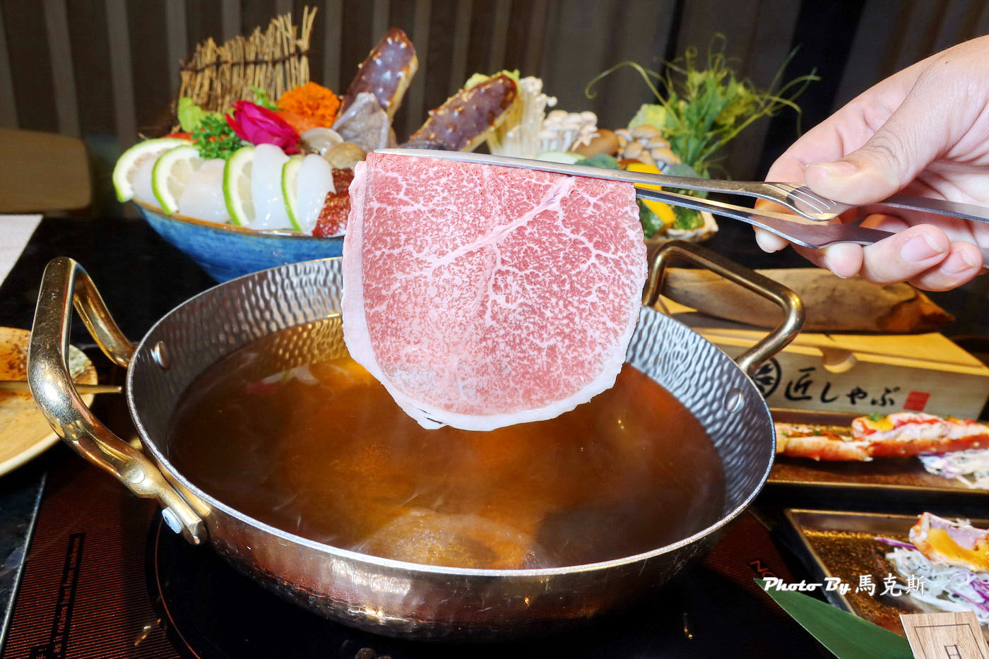 【台中西屯美食推薦】匠極緻鍋物市政店｜奢華海陸雙人套餐 帝王蟹四吃的頂級懷石火鍋 有專人桌邊服務 台中市政府對面