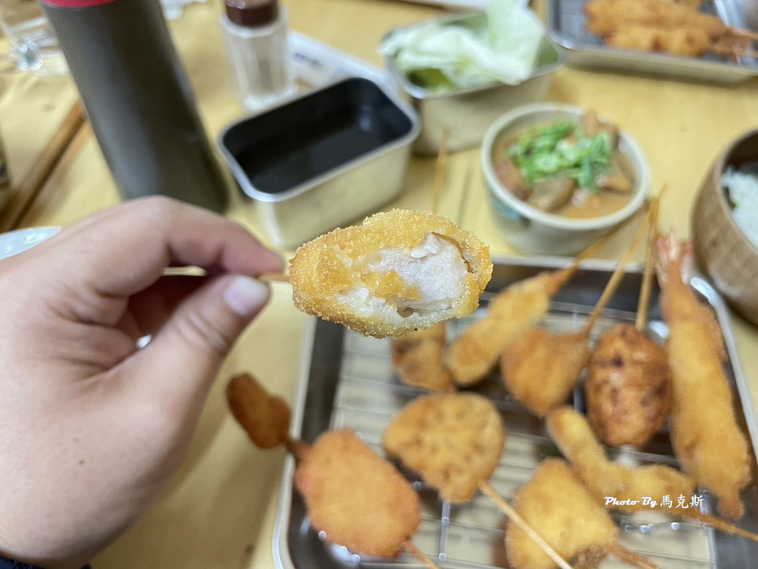 【大阪通天閣美食推薦】炸串王子Janjan橫丁店(Kushikatsu-Oji)｜大阪新世界人氣串炸店 蔬食選擇多好吃 土手燒必點 近天王寺動物園