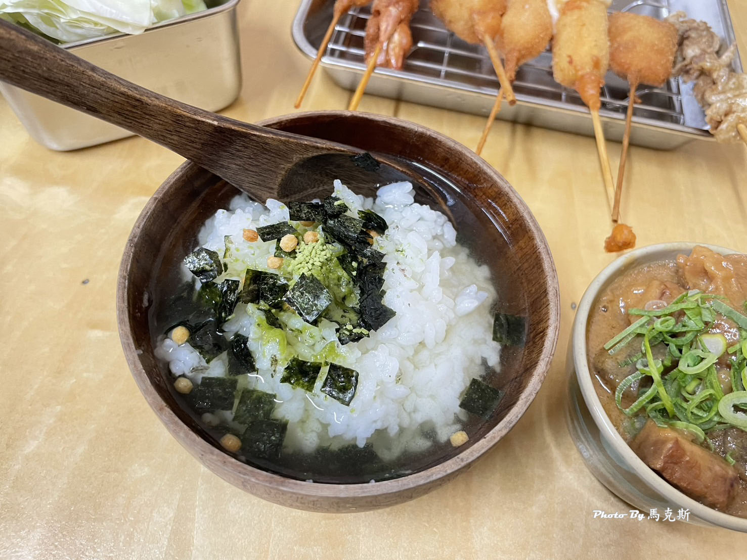 【大阪通天閣美食推薦】炸串王子Janjan橫丁店(Kushikatsu-Oji)｜大阪新世界人氣串炸店 蔬食選擇多好吃 土手燒必點 近天王寺動物園