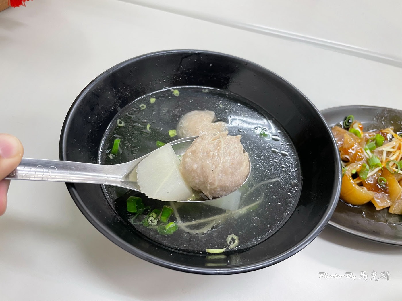 【台中東區美食推薦】金鹿港小吃店｜新開幕 爌肉飯軟嫩入味下飯 陽春麵小菜和湯品都不錯 下午不休息|外帶|外送|旱溪夜市|