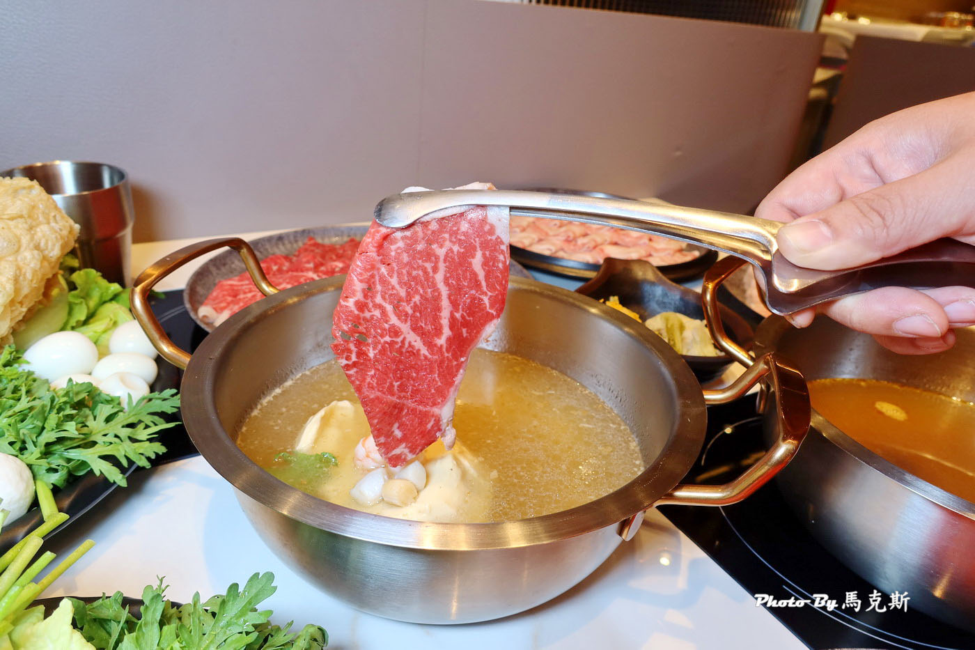【員林美食推薦】桔日鍋物｜新開幕質感火鍋店 雙人套餐豐盛美味 限量滑嫩蒸蛋鍋 蔬食自助吧吃到飽 聚餐聚會新選擇 近員林車站