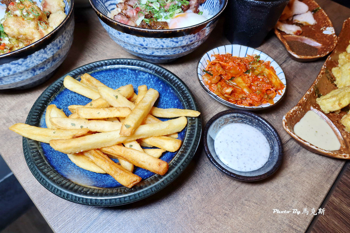 【台中西區美食推薦】稻·麥食堂｜創意型居酒屋 美術園道美味日式丼飯 晚餐到宵夜都吃的到 值得一嚐|外帶|外送|租借包場|