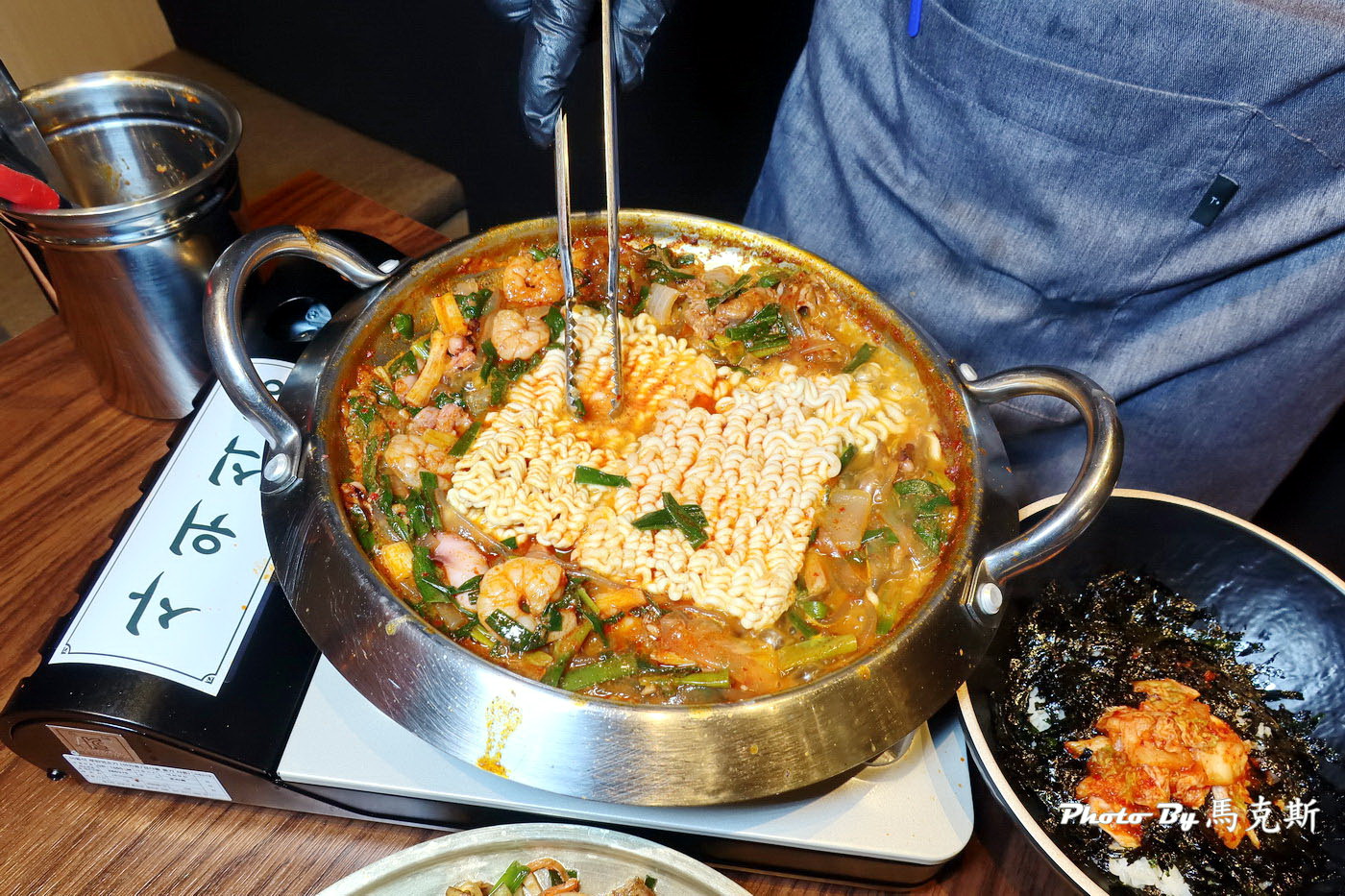 【台中北區美食推薦】釜山三味食堂 사위식당台中店｜來自韓國連鎖人氣章魚蝦鍋首店插旗台中 一鍋三味美味 韓國藝人也愛 小菜無限續 聚餐新選擇|一中商圈|中友百貨|