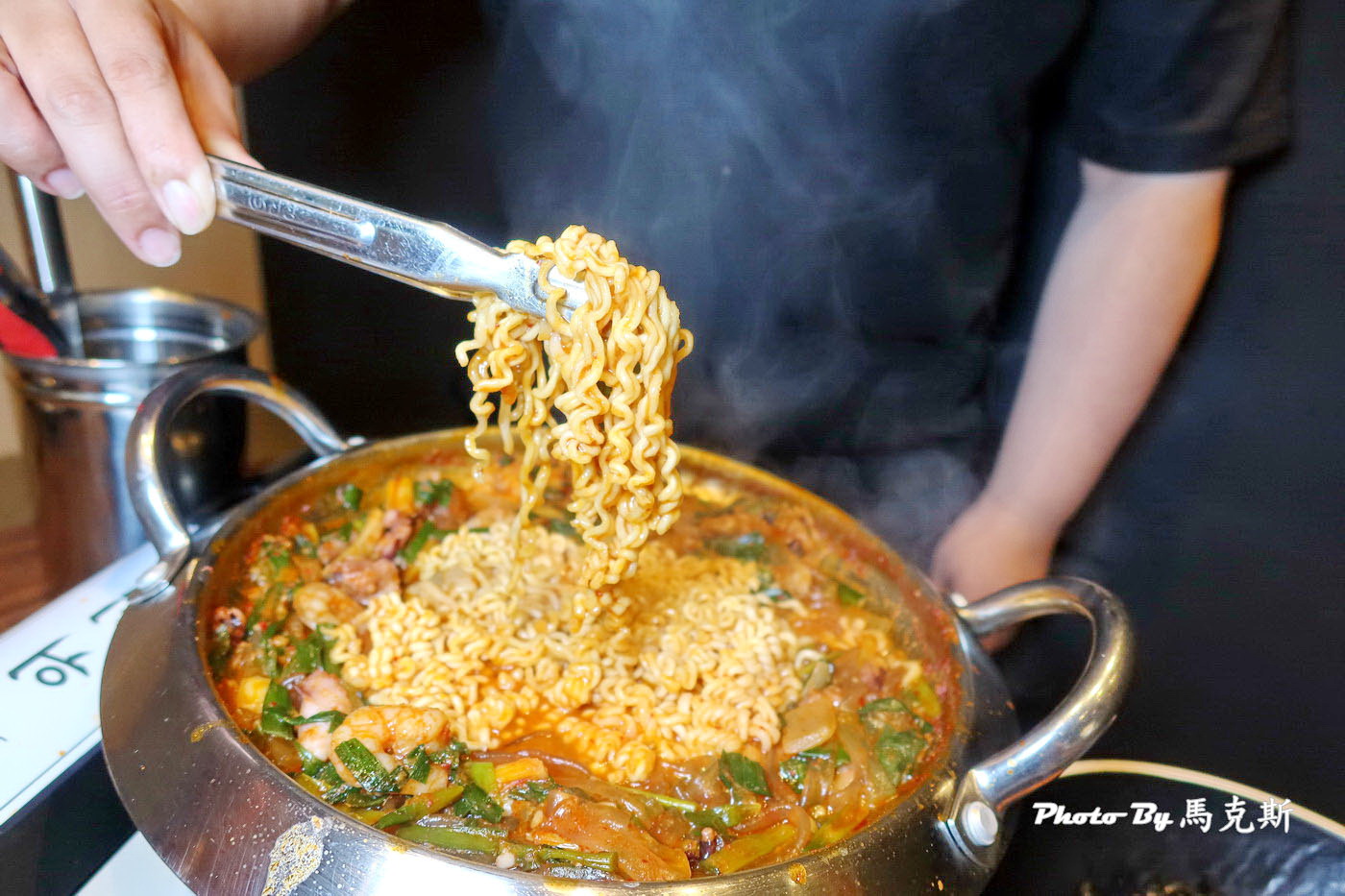 【台中北區美食推薦】釜山三味食堂 사위식당台中店｜來自韓國連鎖人氣章魚蝦鍋首店插旗台中 一鍋三味美味 韓國藝人也愛 小菜無限續 聚餐新選擇|一中商圈|中友百貨|