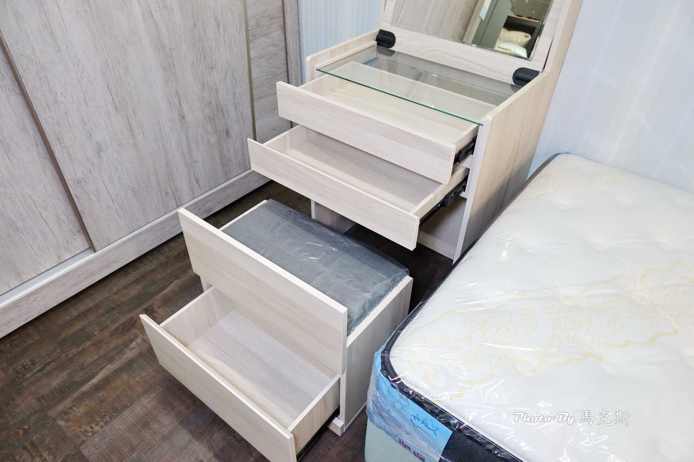 【宜蘭羅東家具推薦】億家具批發倉庫宜蘭門市｜MIT台灣製造 工廠直營自產自銷 沙發客製化服務 平價沙發家具的好選擇 近羅東火車站