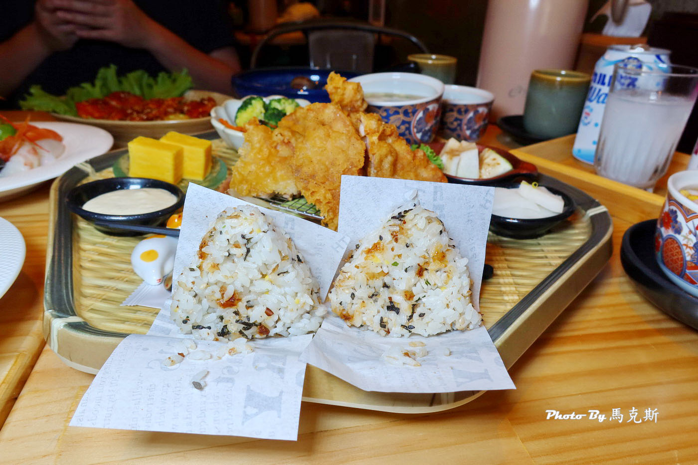 【嘉義西區美食推薦】心晴日式定食專売｜人氣唐揚雞排飯糰套餐豐盛美味 特上刺身海鮮丼厚切又新鮮 生意好值得再訪|外帶|嘉義火車站|嘉義文化路夜市|