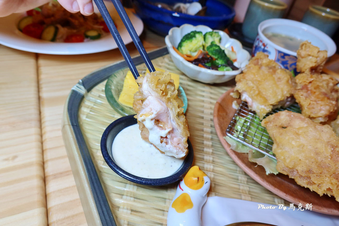 【嘉義西區美食推薦】心晴日式定食專売｜人氣唐揚雞排飯糰套餐豐盛美味 特上刺身海鮮丼厚切又新鮮 生意好值得再訪|外帶|嘉義火車站|嘉義文化路夜市|