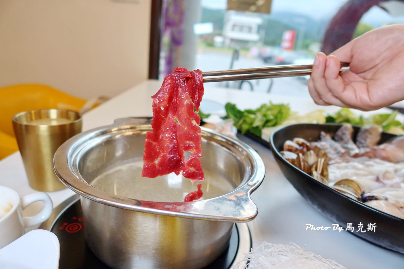【宜蘭礁溪美食推薦】動涮溫體涮涮鍋｜新開幕 全台首創個人溫體肉火鍋 海鮮大盛合鍋新鮮豐盛 蔬食自助吧吃到飽 聚餐聚會首選|礁溪火車站|附設停車場|