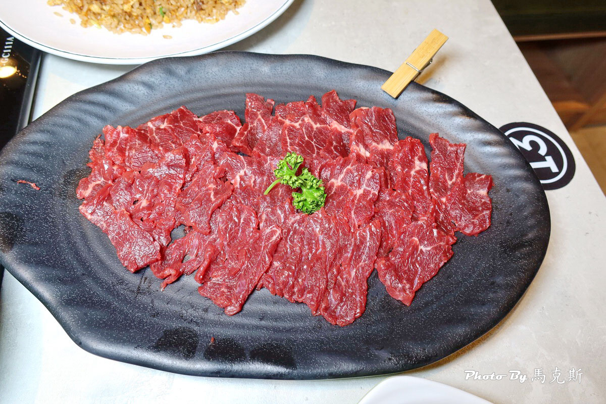【台中北屯美食推薦】牛境溫體牛涮涮鍋|每日新鮮直送限量供應溫體牛 結合台中熱炒一次滿足 聚餐聚會新選擇|外帶|漢神洲際|台中洲際棒球場| - 第17張圖 【台中北屯美食推薦】牛境溫體牛涮涮鍋|每日新鮮直送限量供應溫體牛 結合台中熱炒一次滿足 聚餐聚會新選擇|外帶|漢神洲際|台中洲際棒球場|