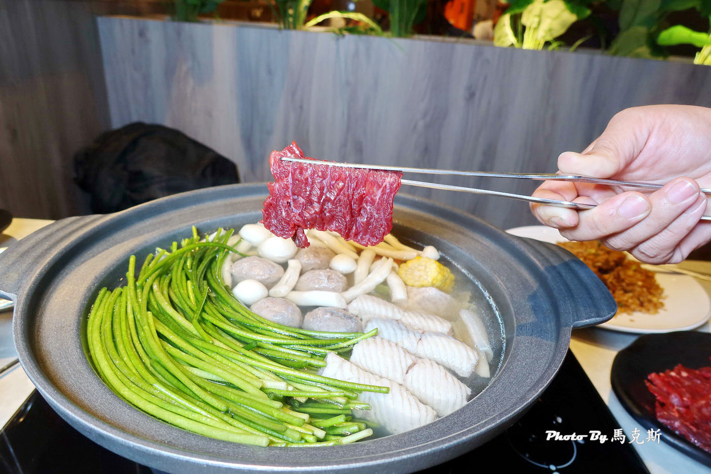 【台中北屯美食推薦】牛境溫體牛涮涮鍋|每日新鮮直送限量供應溫體牛 結合台中熱炒一次滿足 聚餐聚會新選擇|外帶|漢神洲際|台中洲際棒球場| - 第19張圖 【台中北屯美食推薦】牛境溫體牛涮涮鍋|每日新鮮直送限量供應溫體牛 結合台中熱炒一次滿足 聚餐聚會新選擇|外帶|漢神洲際|台中洲際棒球場|