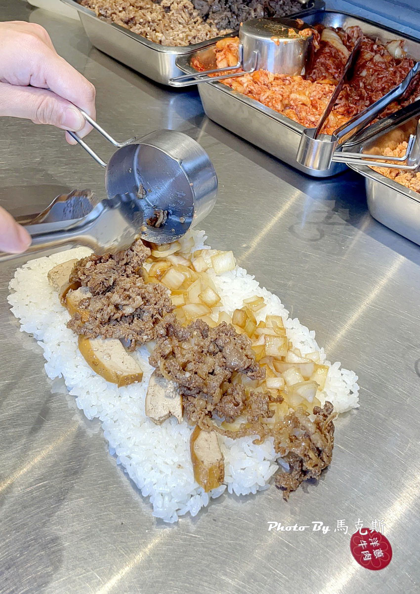 【台中西屯美食推薦】米浪飯卷漢口店|堅持每日手作飯卷 食材新鮮內餡實在 上班族午餐新選擇 銅板價起就吃的到|外帶|外送|下午茶| - 第9張圖 【台中西屯美食推薦】米浪飯卷漢口店|堅持每日手作飯卷 食材新鮮內餡實在 上班族午餐新選擇 銅板價起就吃的到|外帶|外送|下午茶|