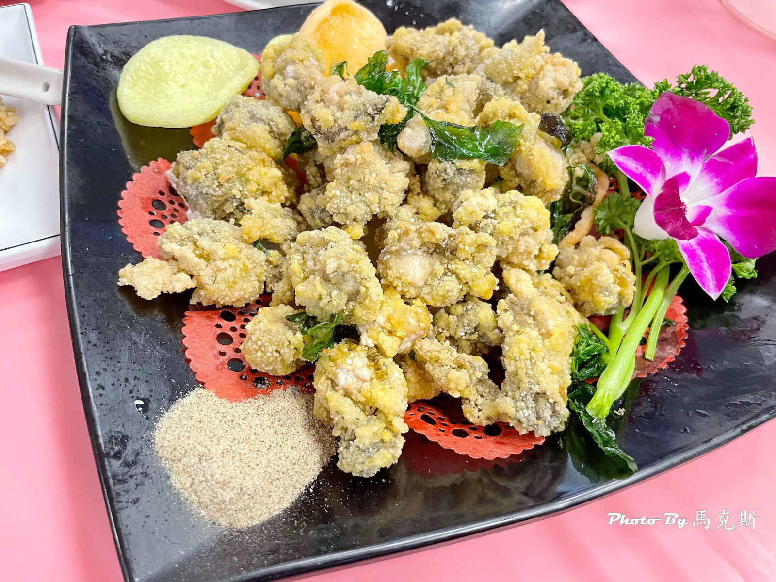 【宜蘭頭城美食推薦】蟹老闆活海鮮｜烏石港人氣海鮮餐廳 現撈活體海鮮 食材新鮮好吃但稍貴些 聚餐聚會新選擇 近蘭陽博物館
