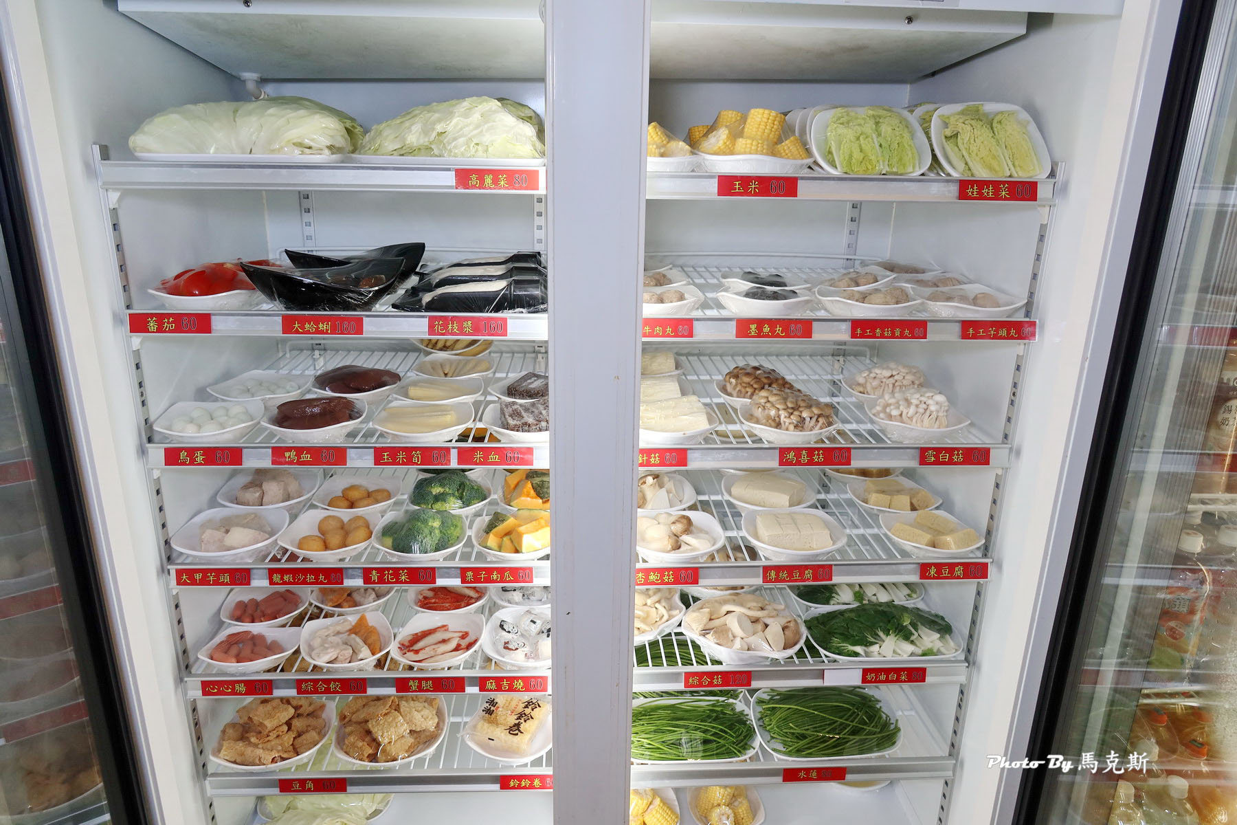 【台中北區美食推薦】夯牛溫體牛肉火鍋|選用台南溫體牛每日新鮮直送 輕涮鮮嫩甜美可口 還有熱炒的選擇 聚餐聚會首選|外帶|宵夜|中國醫美食| - 第10張圖 【台中北區美食推薦】夯牛溫體牛肉火鍋|選用台南溫體牛每日新鮮直送 輕涮鮮嫩甜美可口 還有熱炒的選擇 聚餐聚會首選|外帶|宵夜|中國醫美食|
