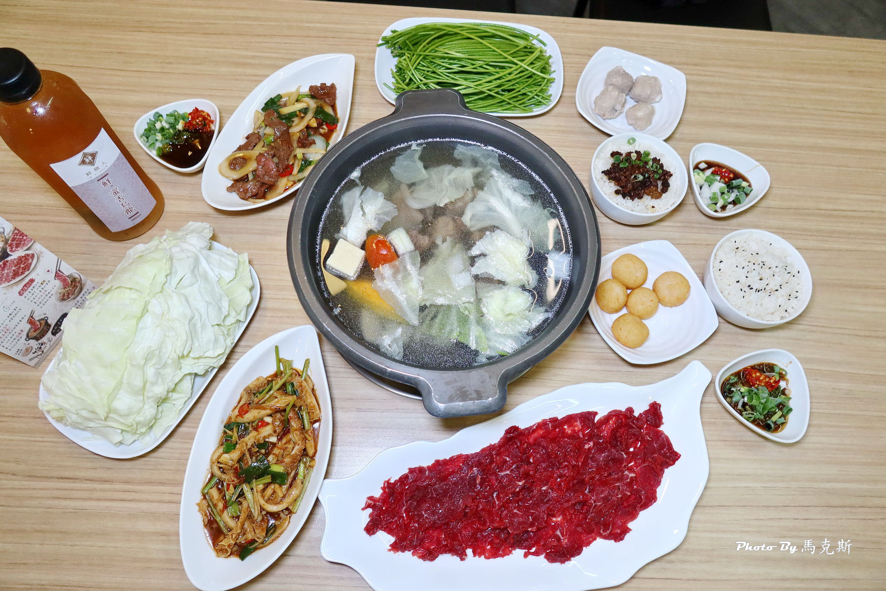 【台中北區美食推薦】夯牛溫體牛肉火鍋|選用台南溫體牛每日新鮮直送 輕涮鮮嫩甜美可口 還有熱炒的選擇 聚餐聚會首選|外帶|宵夜|中國醫美食| - 第15張圖 【台中北區美食推薦】夯牛溫體牛肉火鍋|選用台南溫體牛每日新鮮直送 輕涮鮮嫩甜美可口 還有熱炒的選擇 聚餐聚會首選|外帶|宵夜|中國醫美食|