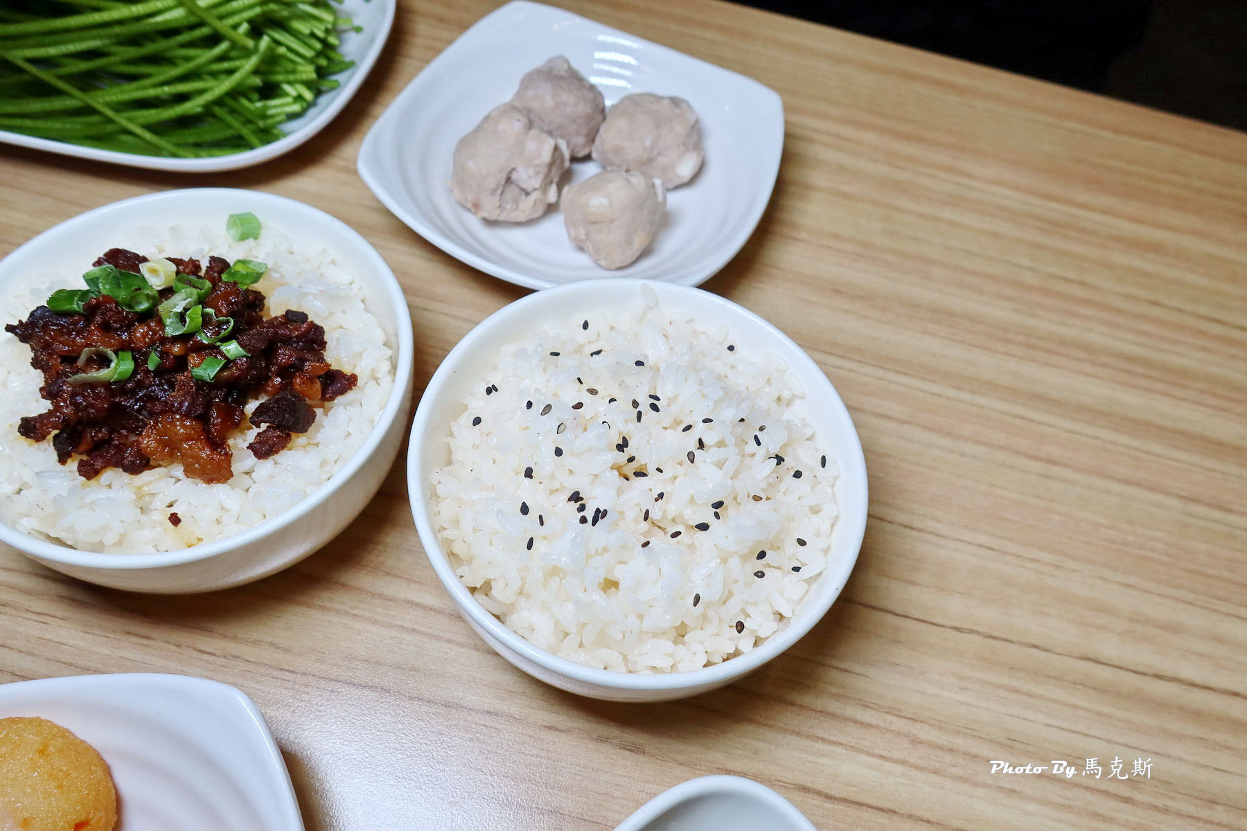 【台中北區美食推薦】夯牛溫體牛肉火鍋|選用台南溫體牛每日新鮮直送 輕涮鮮嫩甜美可口 還有熱炒的選擇 聚餐聚會首選|外帶|宵夜|中國醫美食| - 第16張圖 【台中北區美食推薦】夯牛溫體牛肉火鍋|選用台南溫體牛每日新鮮直送 輕涮鮮嫩甜美可口 還有熱炒的選擇 聚餐聚會首選|外帶|宵夜|中國醫美食|
