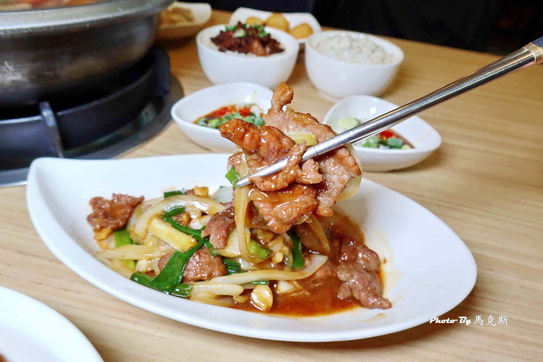 【台中北區美食推薦】夯牛溫體牛肉火鍋|選用台南溫體牛每日新鮮直送 輕涮鮮嫩甜美可口 還有熱炒的選擇 聚餐聚會首選|外帶|宵夜|中國醫美食| - 第32張圖 【台中北區美食推薦】夯牛溫體牛肉火鍋|選用台南溫體牛每日新鮮直送 輕涮鮮嫩甜美可口 還有熱炒的選擇 聚餐聚會首選|外帶|宵夜|中國醫美食|